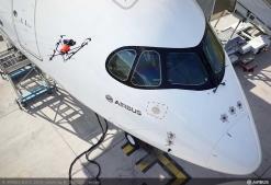 airbus-zademonstrowal-inspekcje-samolotu-za-pomoca-drona